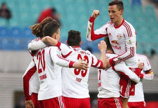  莱比锡红牛青年队夺冠，三名小将升入一线队  