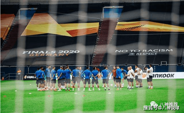 开云- 法兰克福欧联杯晋级，联赛目标锁定前四  